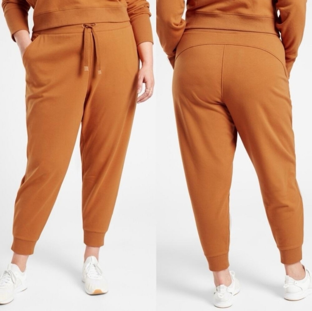 Athleta Triumph Joggers